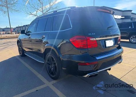 2016 Mercedes-Benz Gl 63 Amg z USA, uszkodzony, nr VIN 4JGDF7EE9GA710799